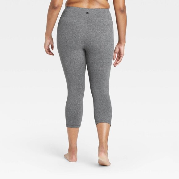 Small - Womens Simplicity Mid-Rise Capri Leggings 20" - All In Motion - Gray - Picture 10 of 10